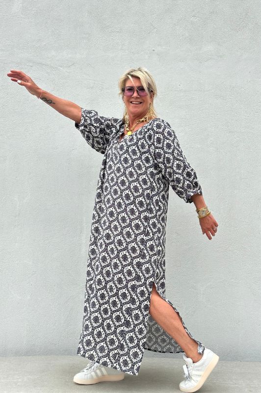 Gaspar Athen print kaftan | Sort med hvidt print I Dresslab
