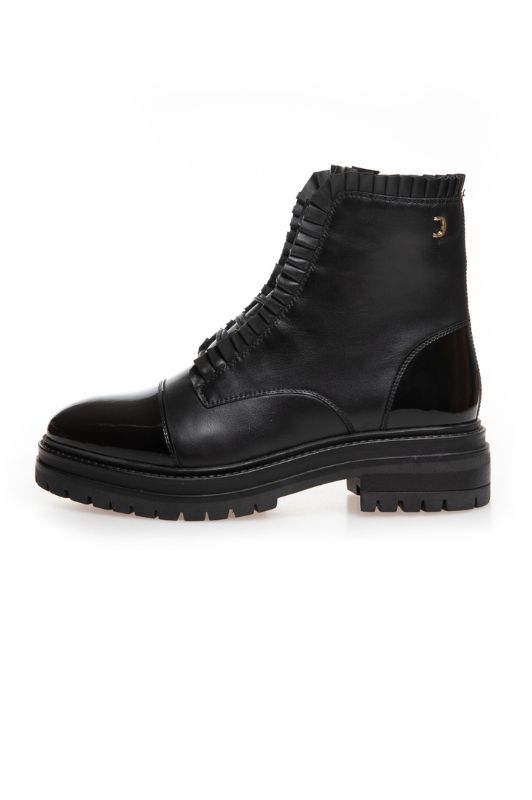 Copenhagen Shoes The Pretty Collection | Cool sort støvle med flæser