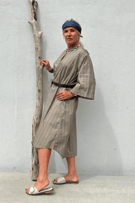 PRE ORDER Gaspar Mumbai stripe dress | Dusty green kjole i khaki strib I Dresslab