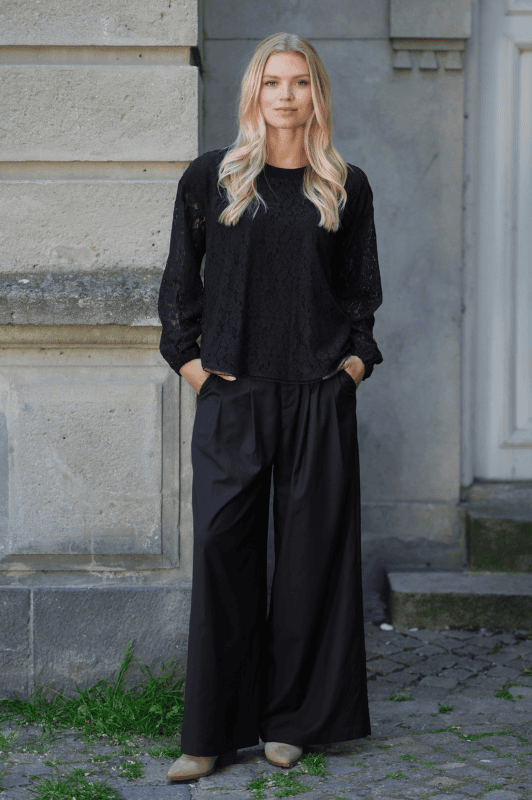 Prepair Claire bluse I Flot blondetop i sort