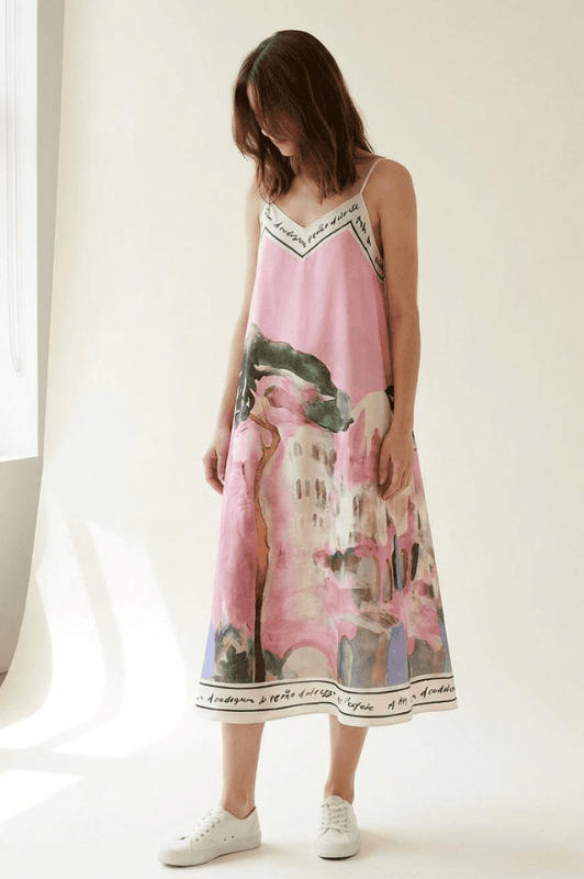 Moondust Multi strap dress I Flot printet sommerkjole i pink
