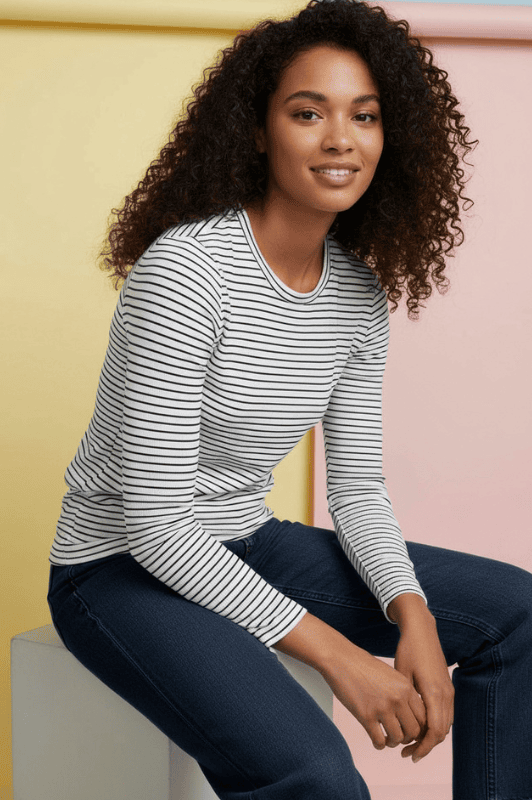 Ofelia Sisa bluse | Langærmet hvid navy  I Dresslab