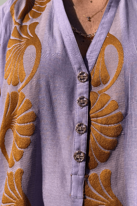 Gaspar Mumbai jaquard dress | Flot kjole i sand og lilla I Dresslab