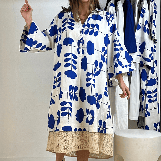 Gaspar Mumbai print lace dress | Ornament blå kjole I Dresslab