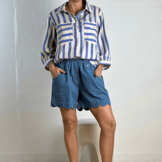 Gaspar Honolulu lyse denimshorts med feminin detalje I Dresslab