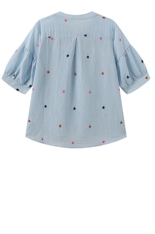 Luxzuz Vibse bluse I Lyseblå sommerbluse med stjerne broderi