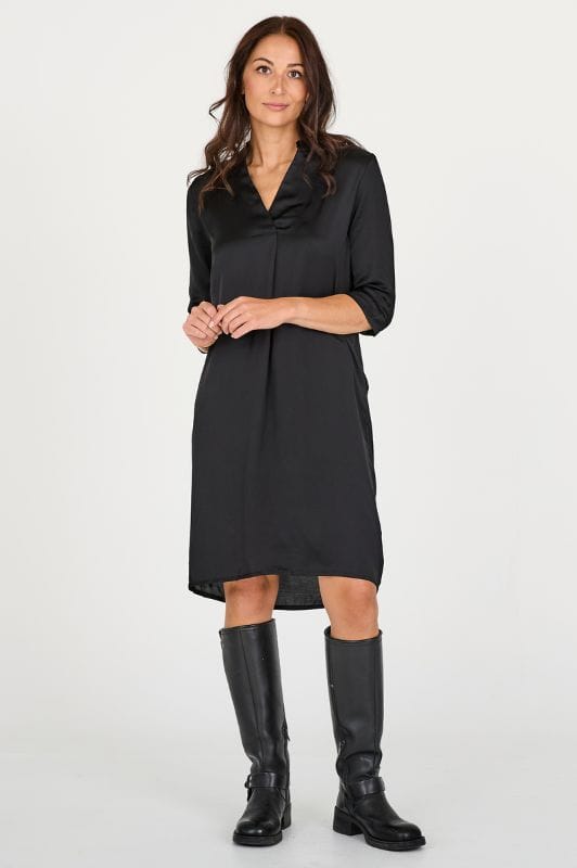 NÜ Cilje dress | Smuk klassisk sort tunika