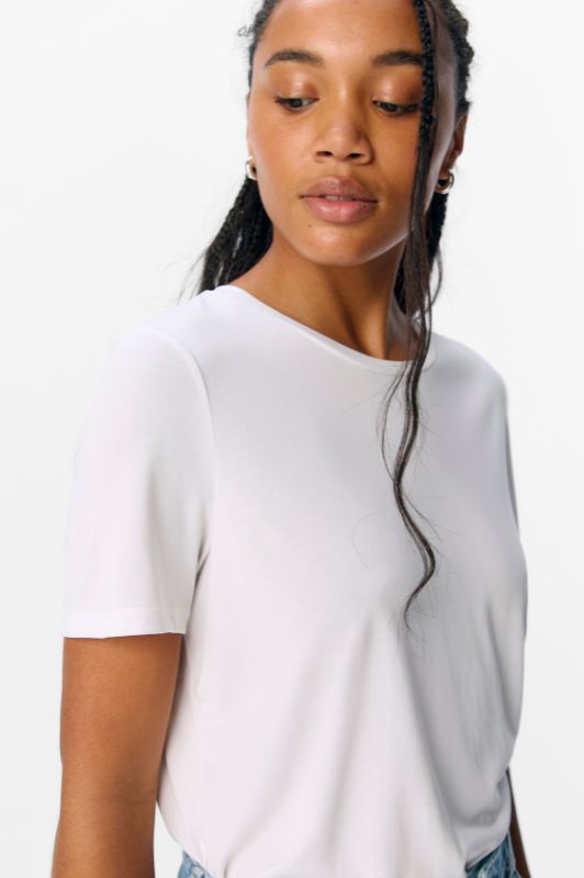 Object Annie t-shirt i hvid tencel