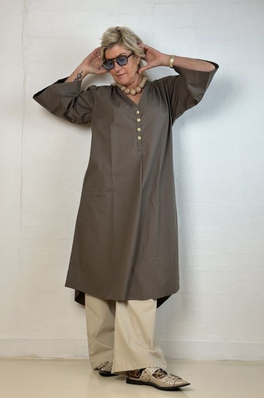 Gaspar Mumbai poplin dress | Cool kjole i sand