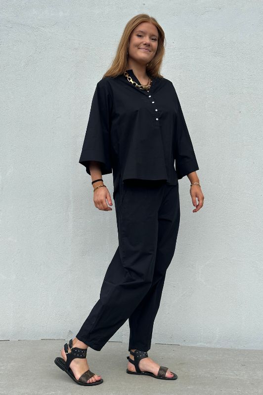 PRE ORDER Gaspar Mumbai  I Cool poplin bluse i sort I Dresslab