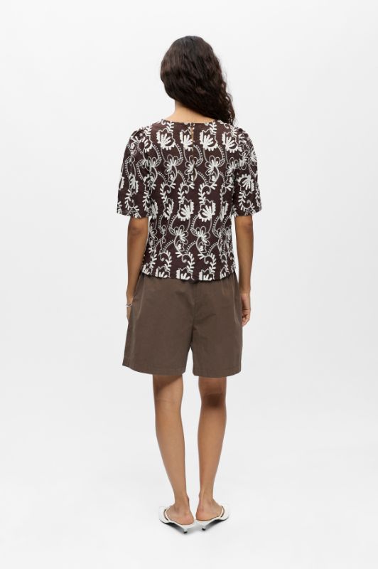 Object Mya I Broderie anglaise top i brun og hvid I Dresslab