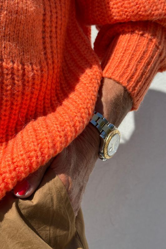 Gaspar Pisa logo pullover I Cool orange strik med guldsmed I Dresslab