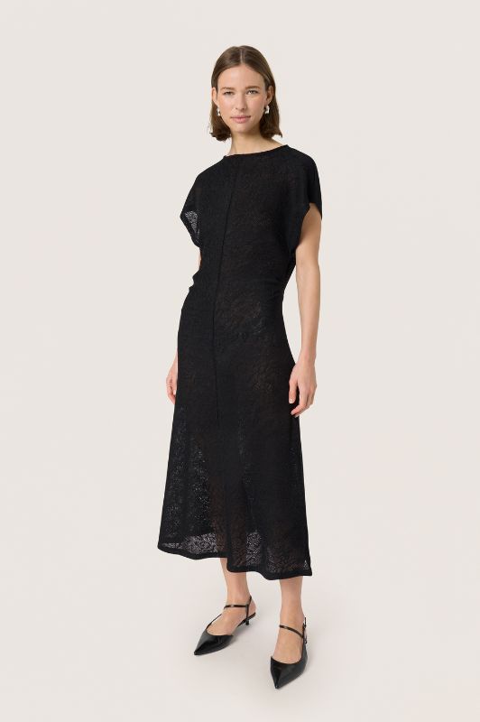Soaked in Luxury Lupina Dress | Sort blondekjole uden ærmer