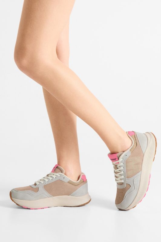 Woden Mathilde Runner – Sporty sneaker i let og gennemtænkt design i hindbær