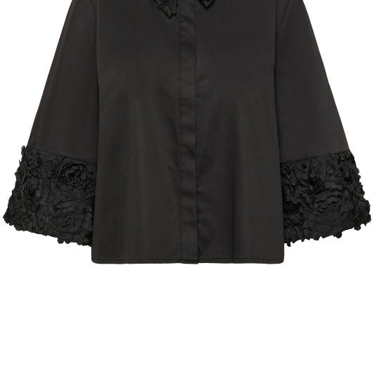 Karen by Simonsen Cleo Shirt | Skjorte i sort med tyl krave