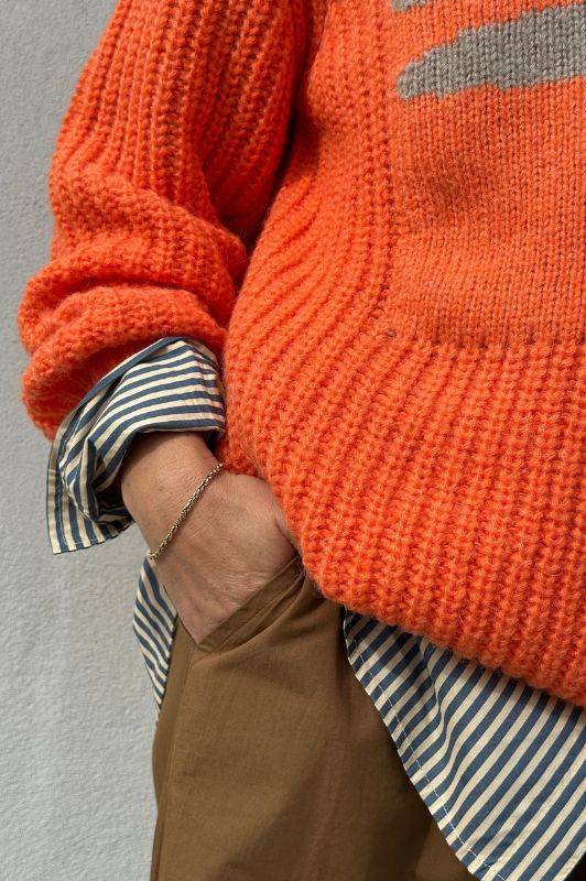 Gaspar Pisa logo pullover I Cool orange strik med guldsmed I Dresslab