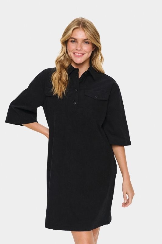 Saint Tropez Magnille dress | Sort fløjlskjole med korte ærmer