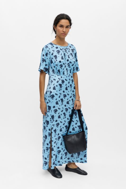 Object Tammie dress I Flot satinkjole i blåt print I Dresslab