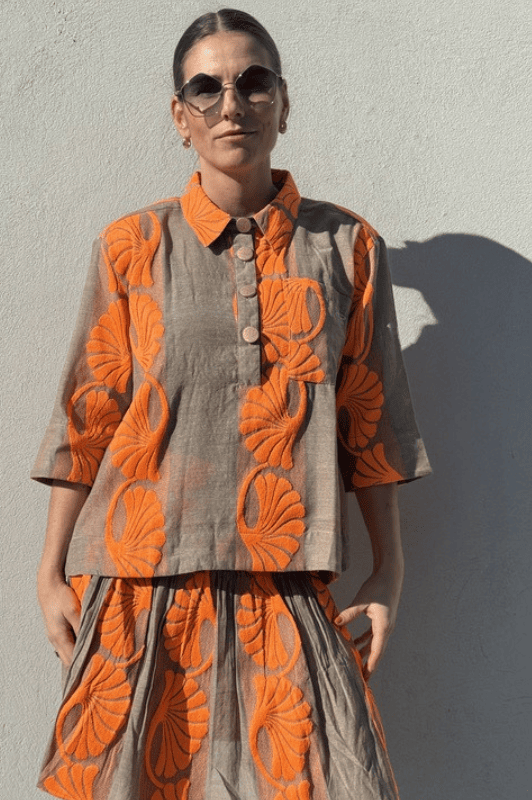 Gaspar Porto jaquard I Cool bluse i sand orange I Dresslab