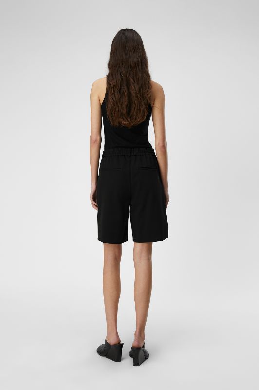 Object Lisa wide shorts med lommer i sort I Dresslab