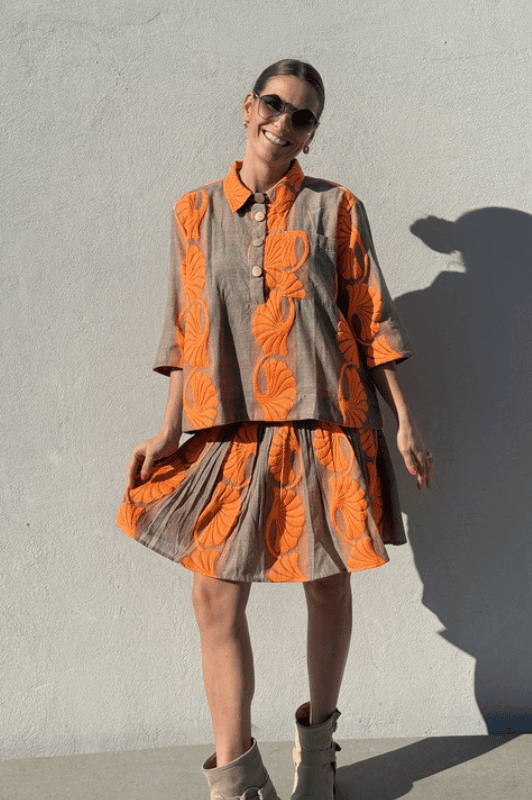 Gaspar Porto jaquard I Cool bluse i sand orange I Dresslab
