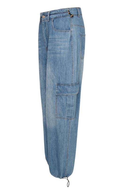 Ofelia Annie buks | Cargojeans i lys denim
