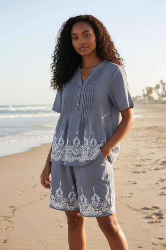 Ofelia Tove bluse denim med burnout mønster I Dresslab