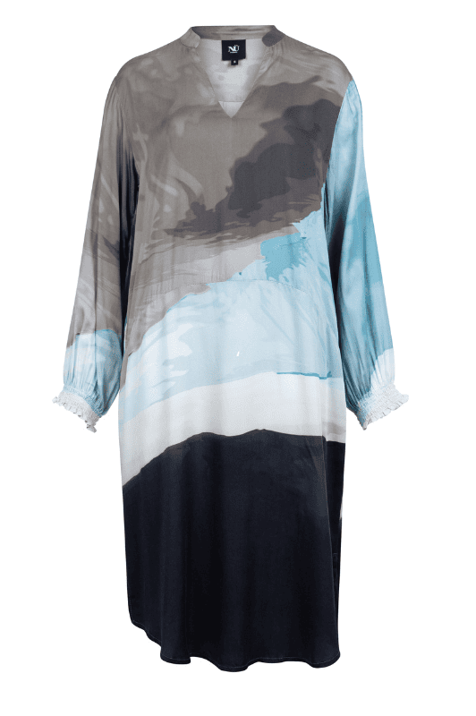NÜ Yola dress | Smuk viskosekjole med batikprint blå