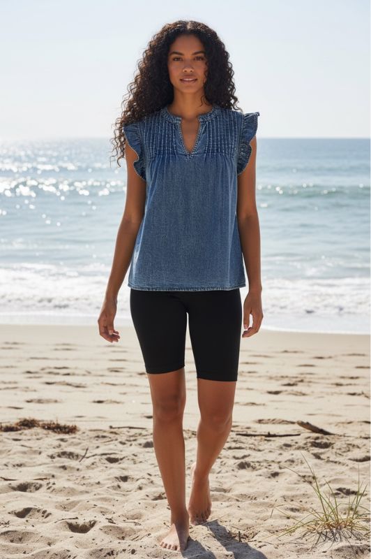 Ofelia Ina top | Cool denim top med fine detaljer I Dresslab