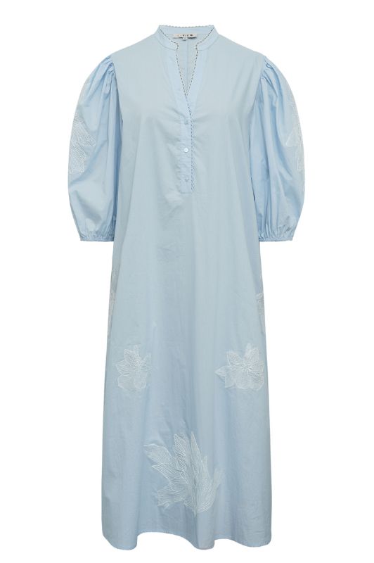 A-View Clementine dress I Lyseblå kjole med broderi I Dresslab