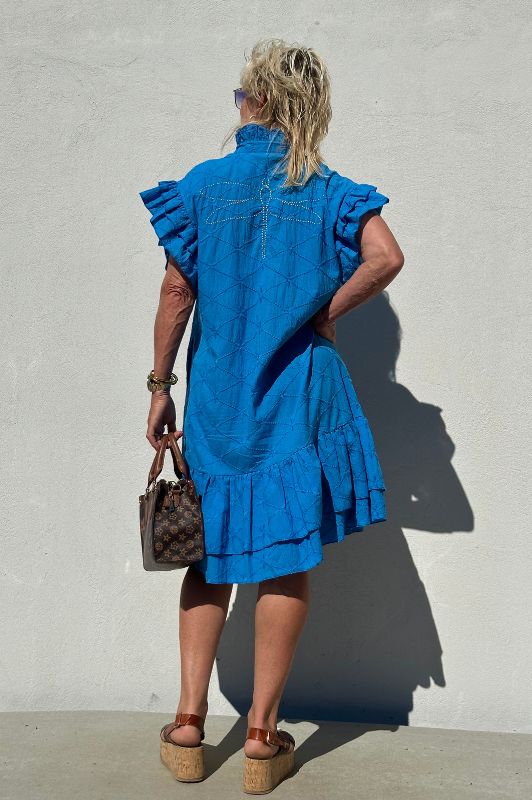 PRE ORDER Gaspar Jada dress | Flot broderie anglaise i blå I Dresslab