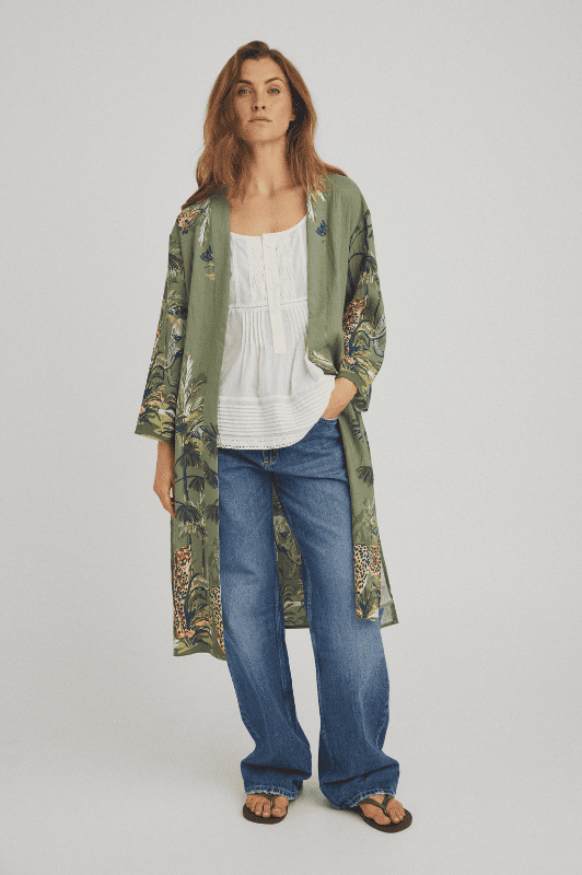 Luxzuz Vindie cardigan I Viskose med khaki jungleprint