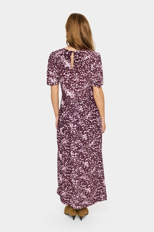 Saint Tropez Malika dress I Sensommerkjole i flot bordeaux print