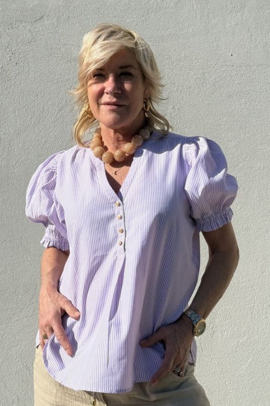 Gaspar Tunø SS print bluse I Lilla strib  I Dresslab