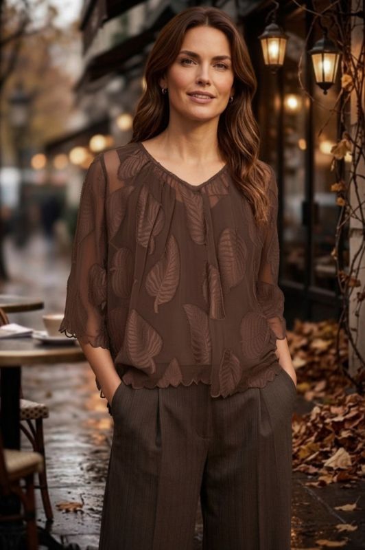 Ofelia Beate bluse | Den smukkeste bluse i brun burnout
