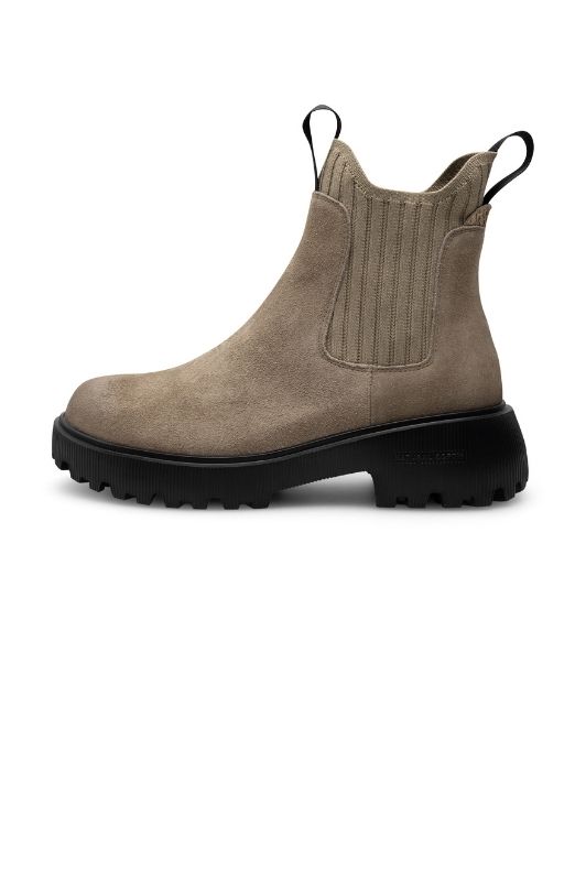 WODEN Isabella Suede | Cool ruskindsstøvle i sand