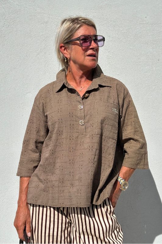 Gaspar Porto broderie anglaise I Sand blondebluse I Dresslab