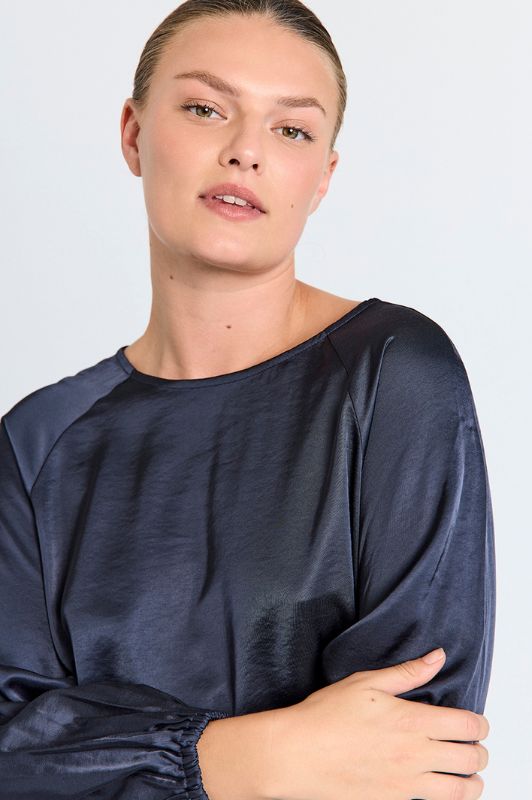 Freequent Dove bluse I Blå skjortebluse i satinlook