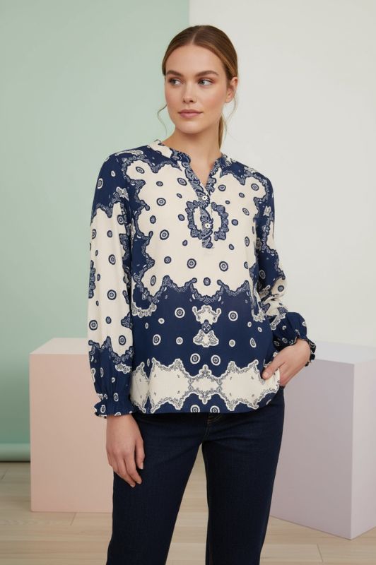 Ofelia Scarlett bluse I Smuk rokoko print i creme navy
