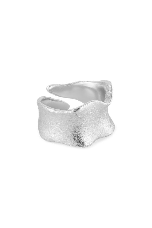Pure by Nat Edge ring i børstet sølv