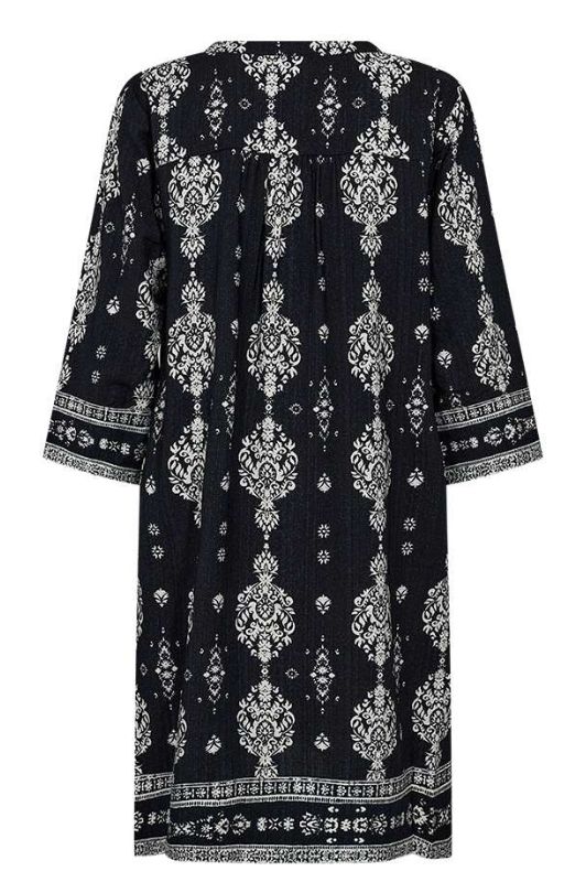 Freequent Tilly dress I Sort ornament print kjole I Dresslab