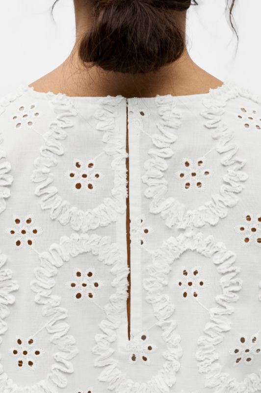 Object Laily broderie anglaise top i hvid I Dresslab