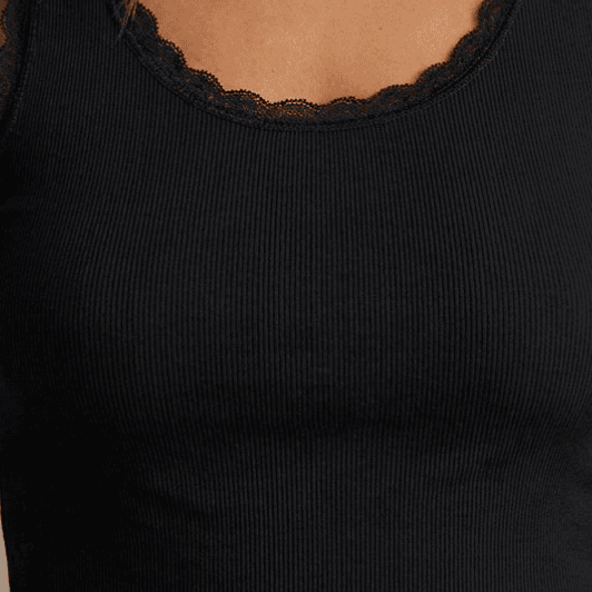 Moondust lace rib top sort med blonde