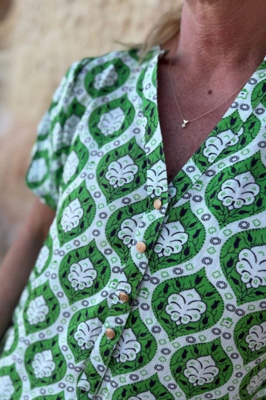 Gaspar Tunø print dress | Grønt ornament print i viskose I Dresslab