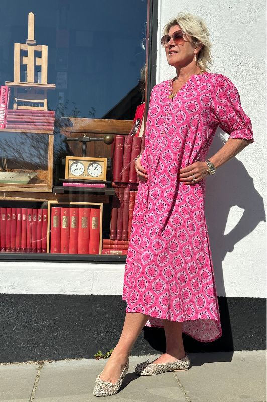 Gaspar Tunø dress | Cool pink ornament printet kjole