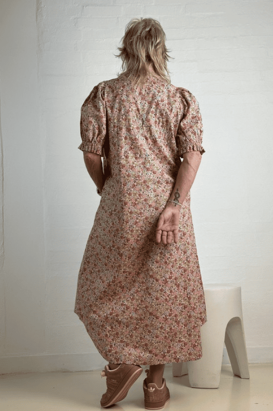 Gaspar Tunø dress | Sødt rosa blomsterprint I Dresslab