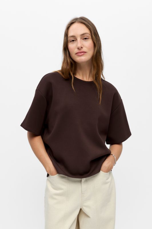 Object Andrea brun boxy t-shirt I Dresslab