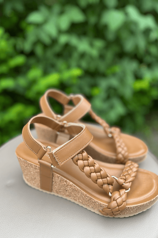 Copenhagen Shoes Woven Lady | Sandal med kilehæl | Karamel