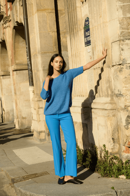 Soaked in Luxury I Tuesday Jumper I Seablue strik