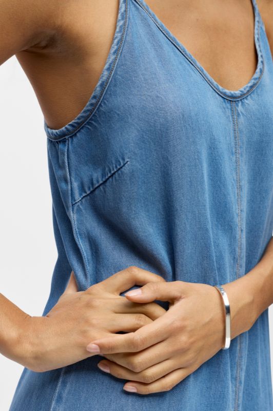 Object Frame denim stropkjole i tencel I Dresslab